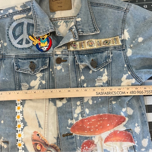 Festival concert jacket size Large, Artistic Denim Jacket with Colorful Patches - Picture 7 of 16